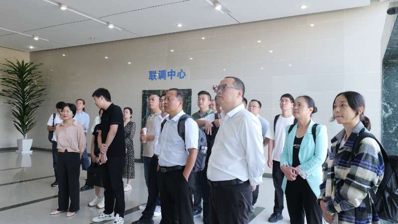 攜手同行，協(xié)同共贏